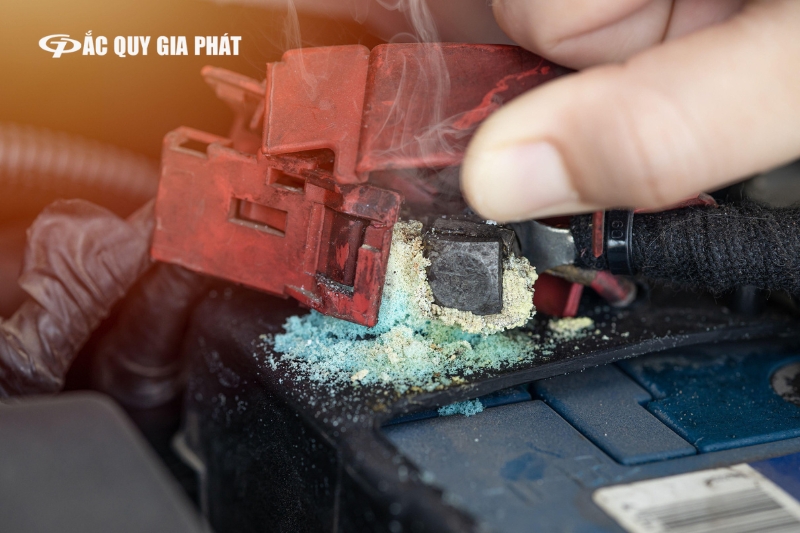 Cần thay thế những bình ắc quy đã không cần đảm bảo chất lượng