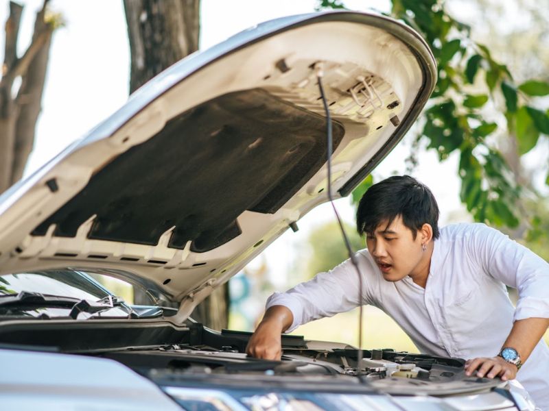 hướng dẫn thay acquy ô tô tại nhà