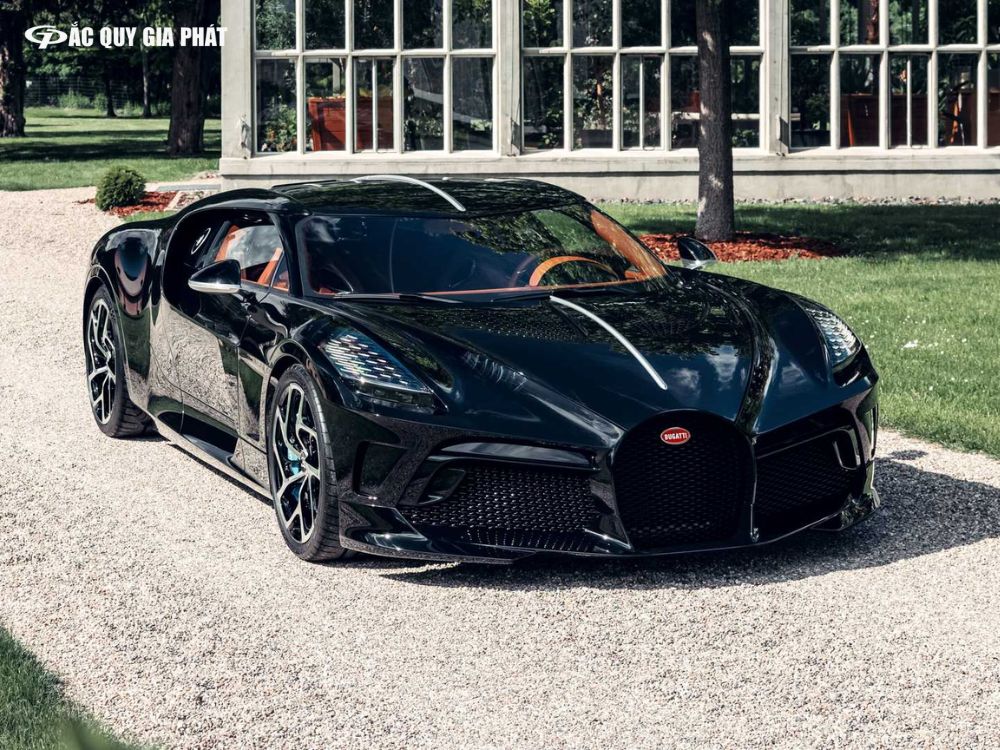 Bugatti La Voiture Noire có giá khoảng 18.7 triệu USD