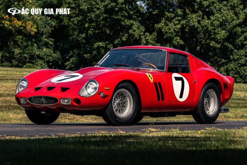 Mẫu xe Ferrari 250 GTO được ra mắt năm 1962 - 1964
