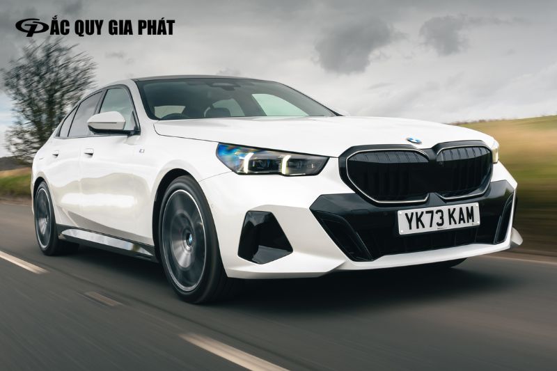 Một trong những xe sedan đẹp nhất - BMW 5 Series