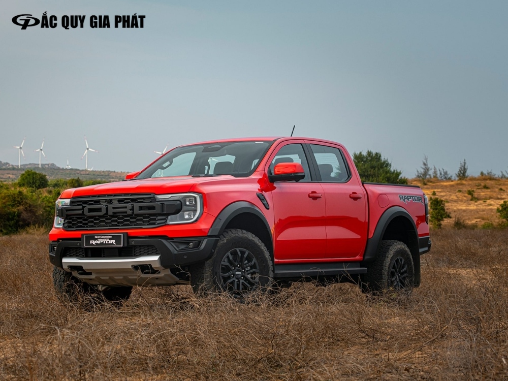 Ford Ranger Raptor phong cách với màu đỏ cá tính