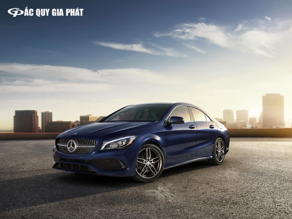 Mercedes-Benz C-Class đẳng cấp hơn với thiết kế màu xanh đen