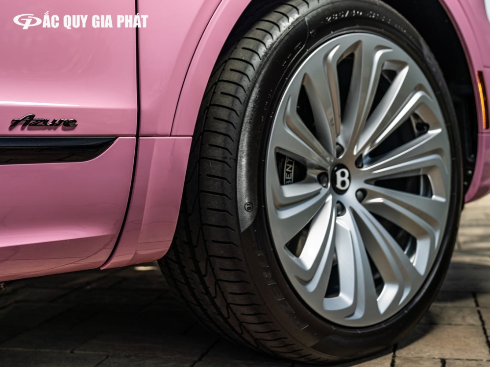 Xe màu hồng hợp với chủ xe mệnh Hoả và Thổ