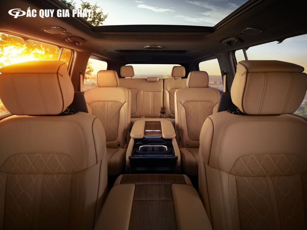 Chất liệu nội thất như da, gỗ, kim loại cũng làm tăng vẻ đẹp của xe SUV